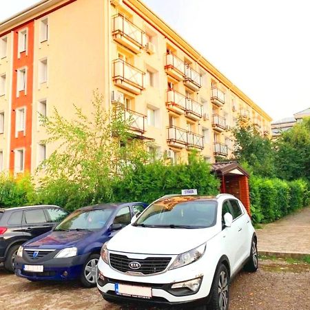 Emma Accommodation - Clean And Comfortable Apartment Iasi Exterior foto